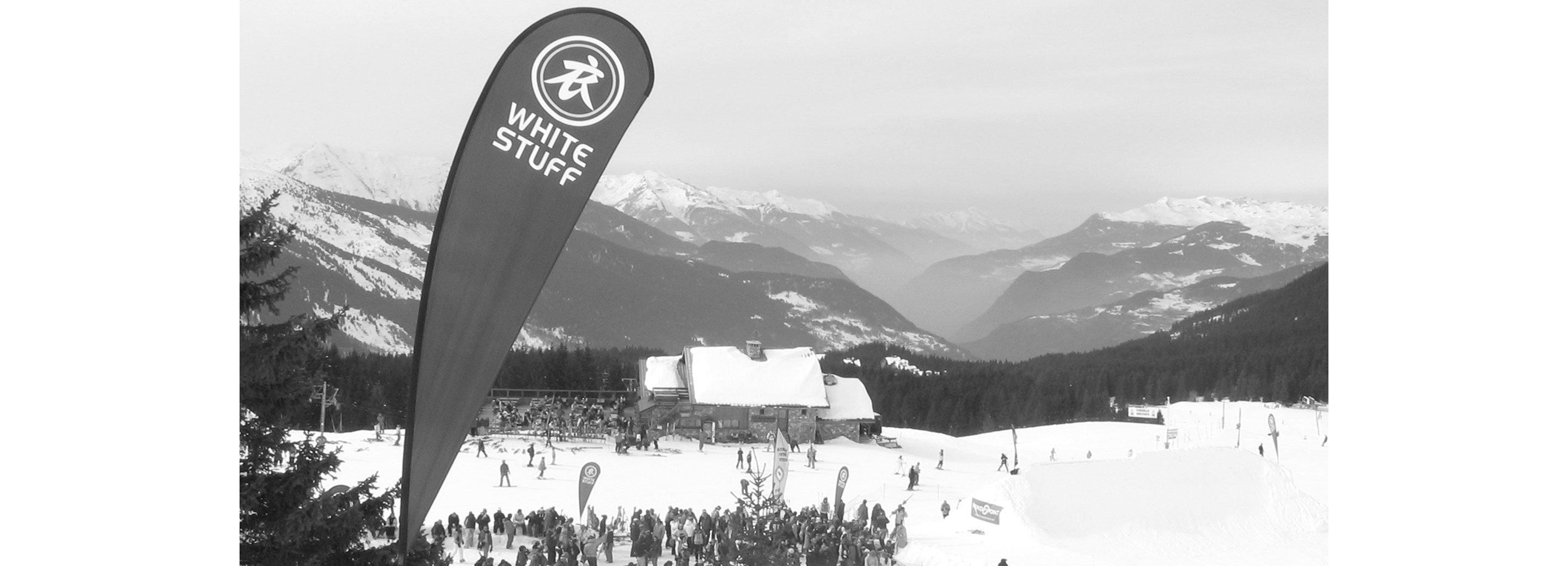 ski flag in the alps