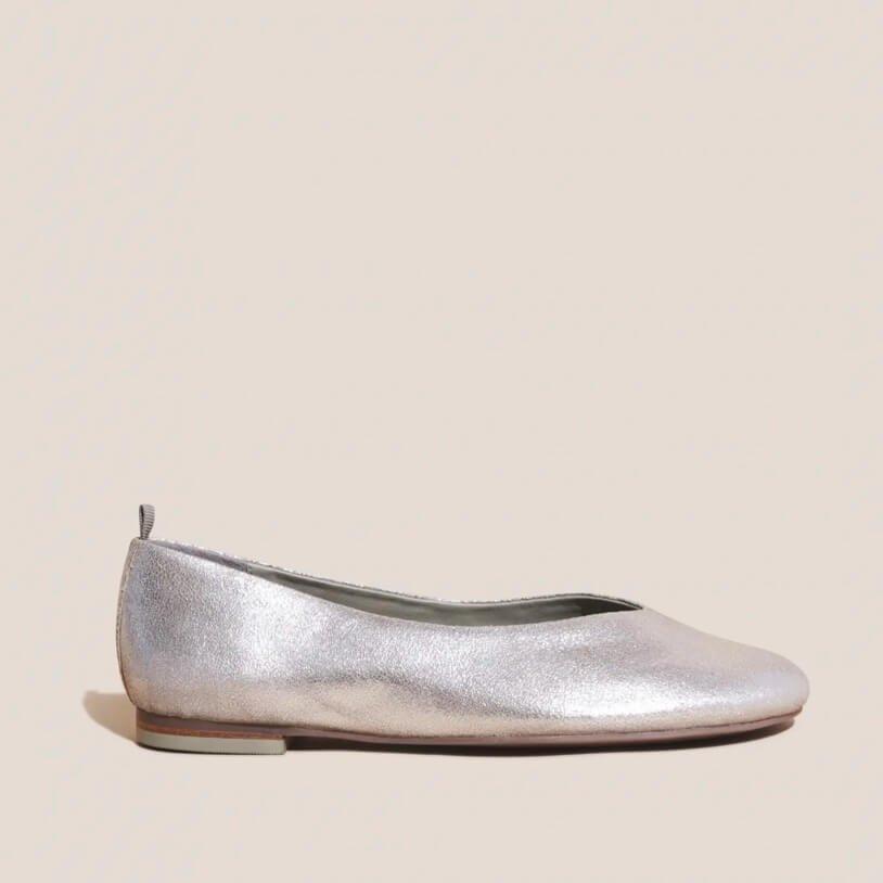 generic_waysToWearTunics_3across_silver-shoes-D